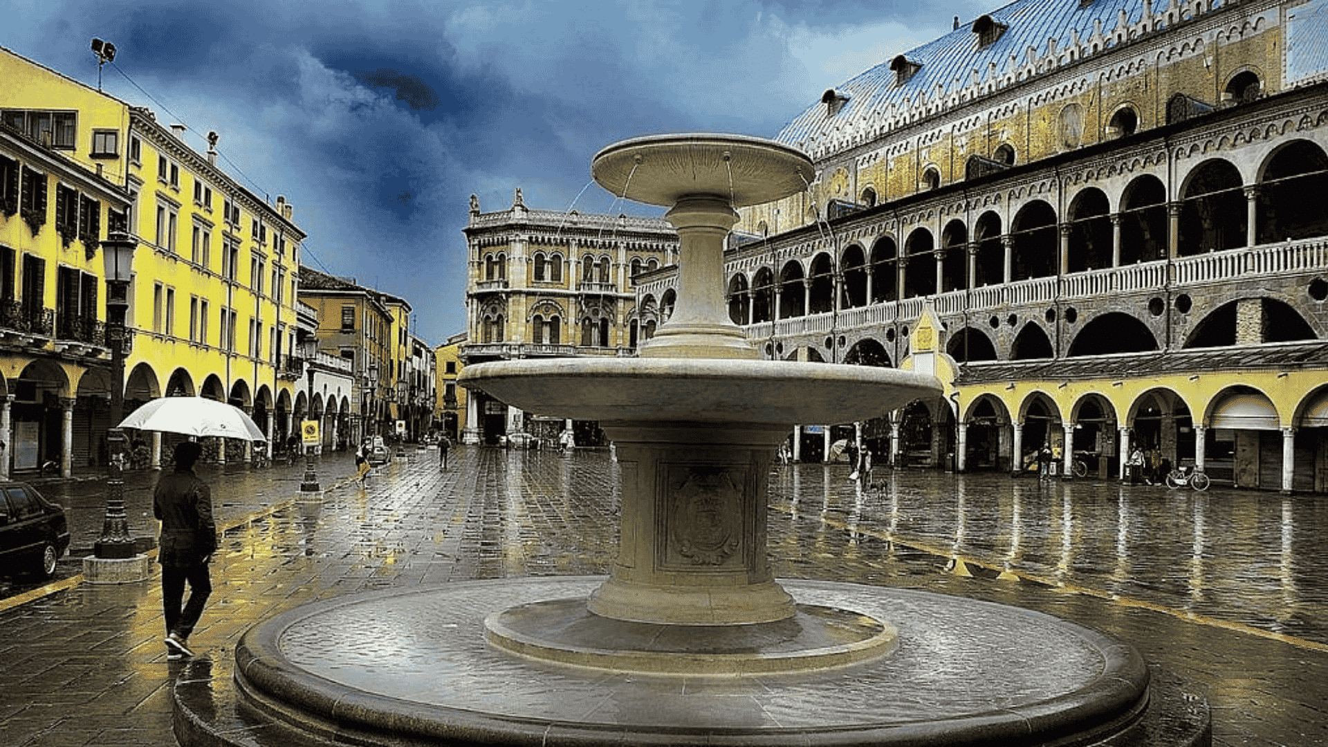 Explore Palazzo della Ragione